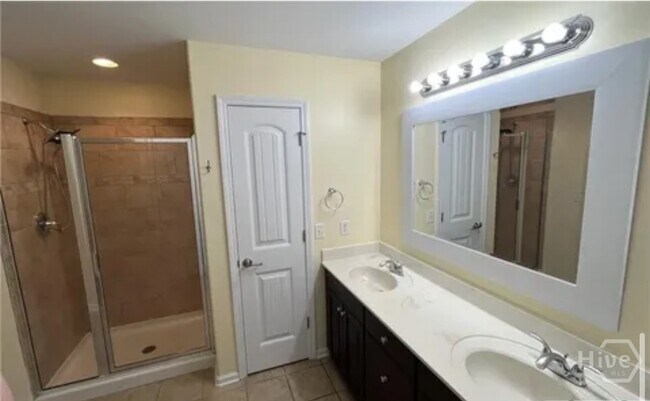 Building Photo - 5 Moss Creek Ct
