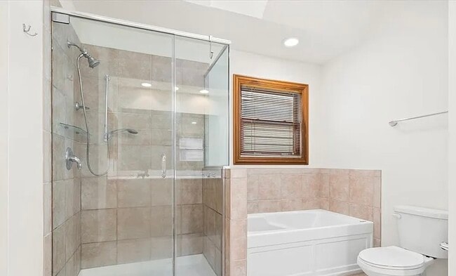 Building Photo - 5662 W Berenice Ave