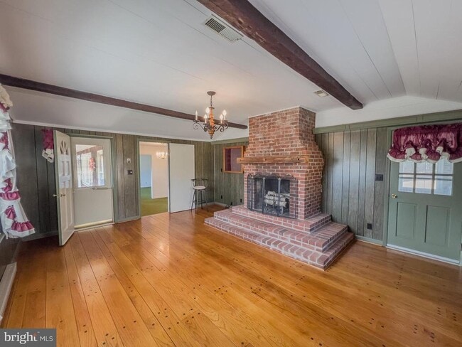 Building Photo - 194 Red Hill Rd