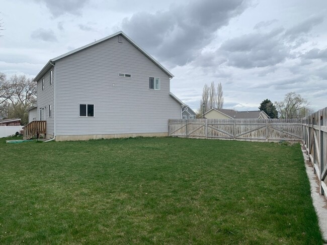 Building Photo - 311 N 750 W