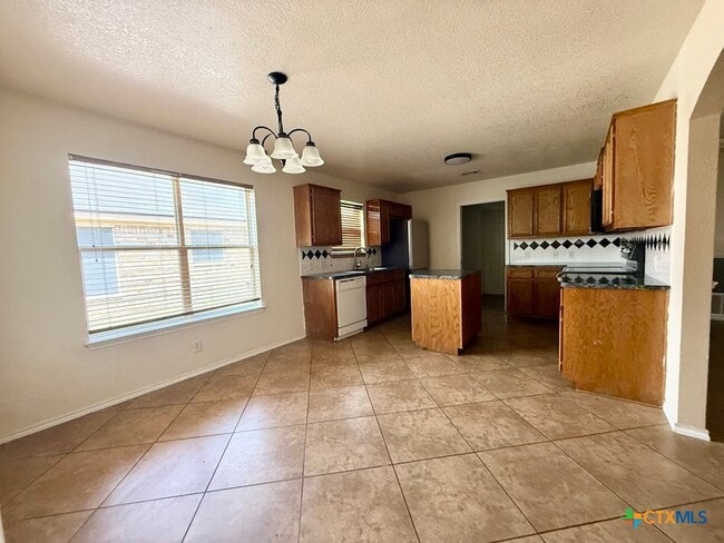 Building Photo - 4006 Frigate Dr