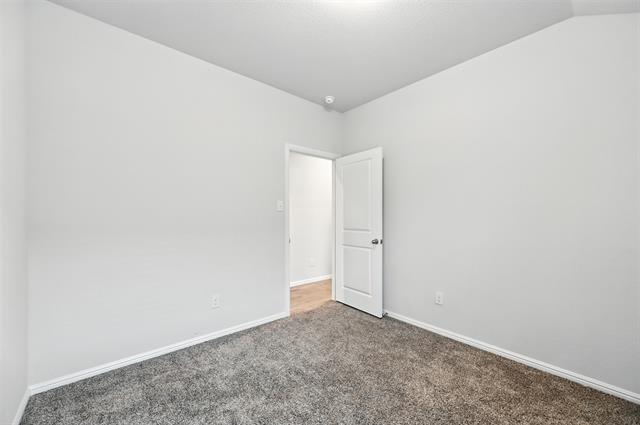 Building Photo - 516 Foxhunter St