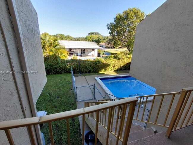 Building Photo - 11101 Royal Palm Blvd