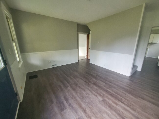 Building Photo - 20 Euclid St