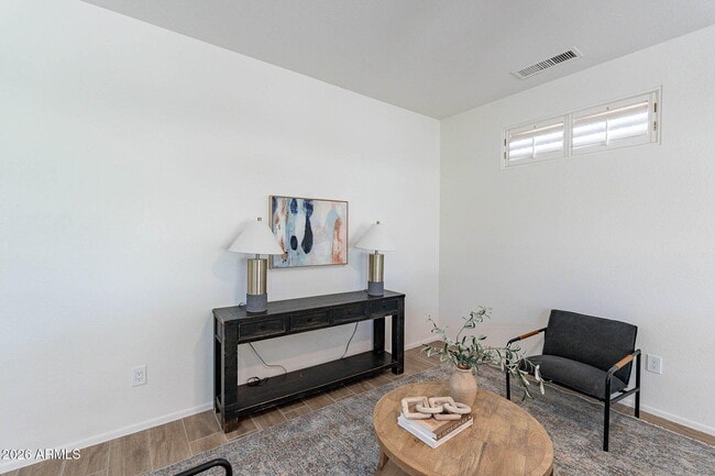 Building Photo - 22408 N Las Vegas Dr