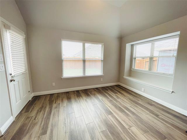 Building Photo - 337 Van Buren Dr