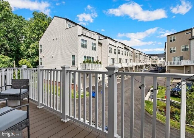 Building Photo - 167 Klee Alley