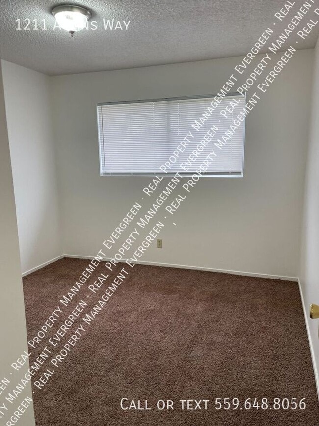 Building Photo - 1211 Atkins Way