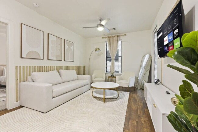 Building Photo - 5250 Town and Country Blvd