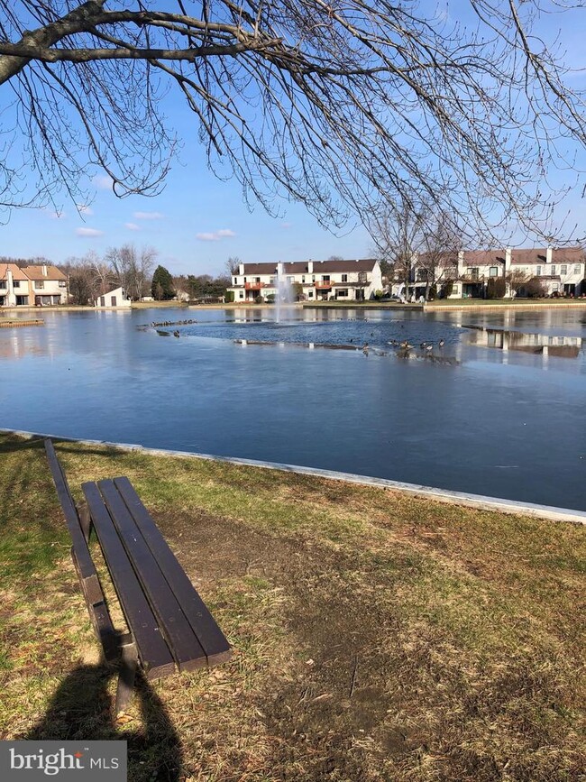 Building Photo - 1598 Nixon Dr