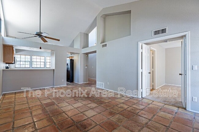 Building Photo - 735 N Tangerine Dr