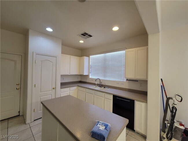 Building Photo - 8930 Partridge Hill St