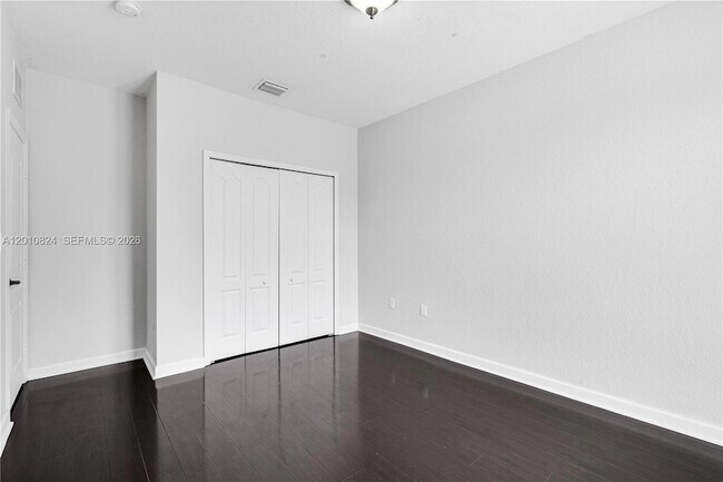 Building Photo - 8741 NW 111th Ct
