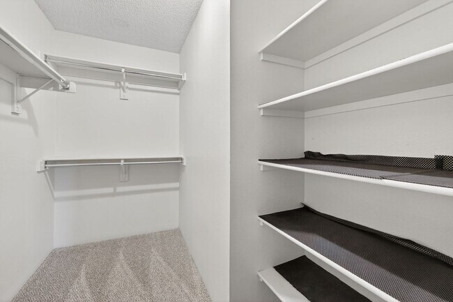 Building Photo - Updated 2 bed 1 bath condo in Arvada!