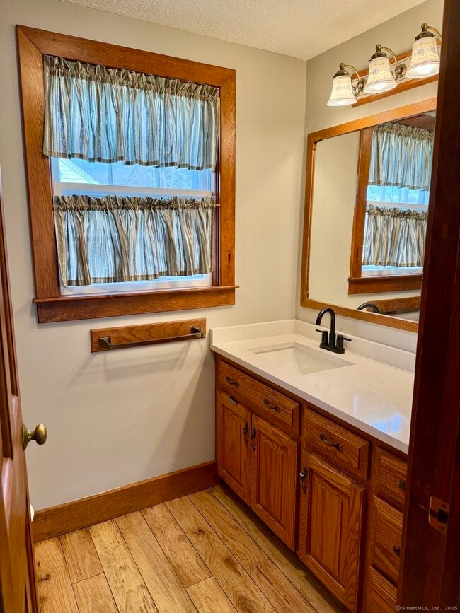 Building Photo - 399 High St