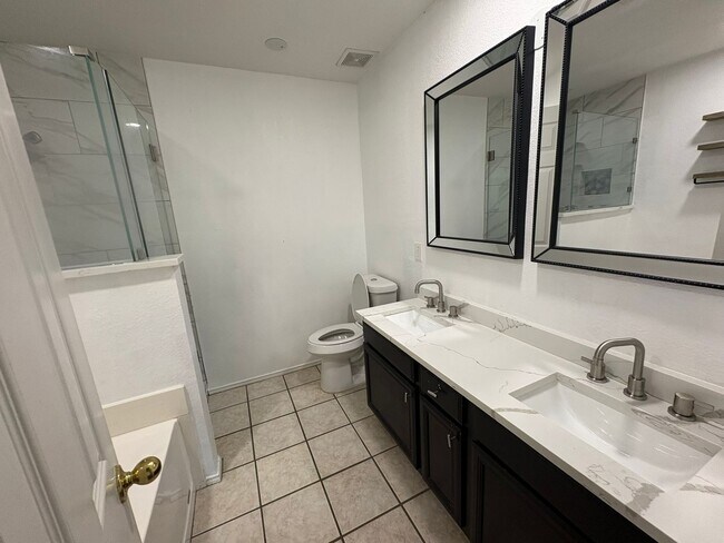 Building Photo - 7115 Ocho Rios Dr