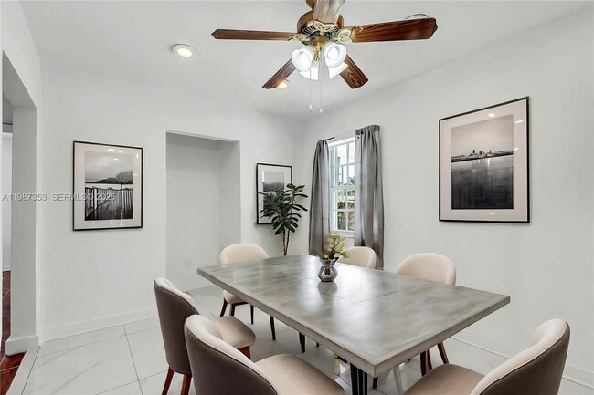 Building Photo - 4525 SW 112th Pl