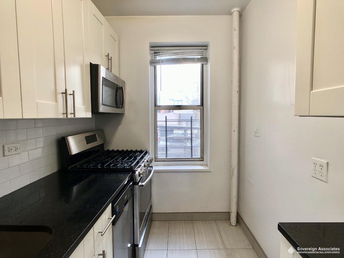 Building Photo - 100 Bennett Ave