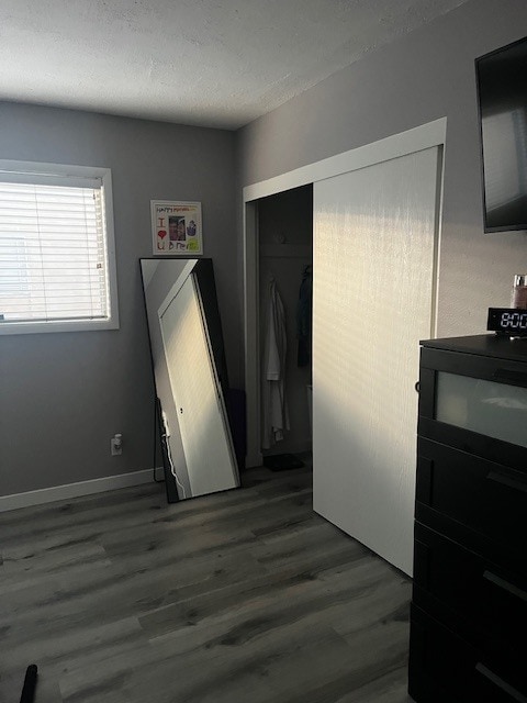 Building Photo - 933 N Cedar St