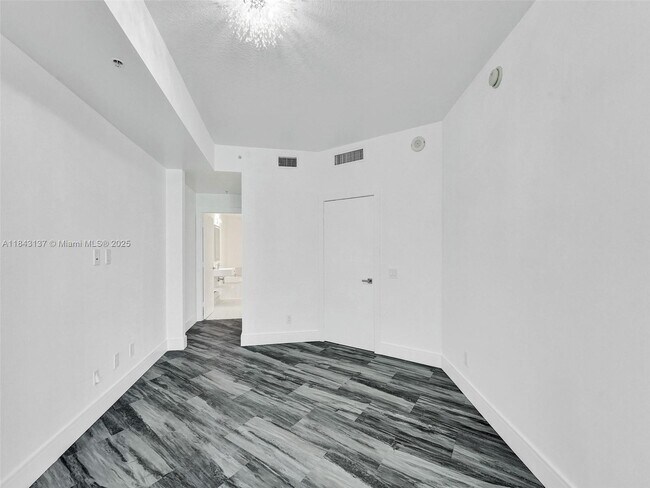 Building Photo - 60 SW 13th St