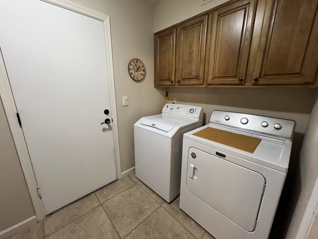 Laundry Room - 1801 Leisure World