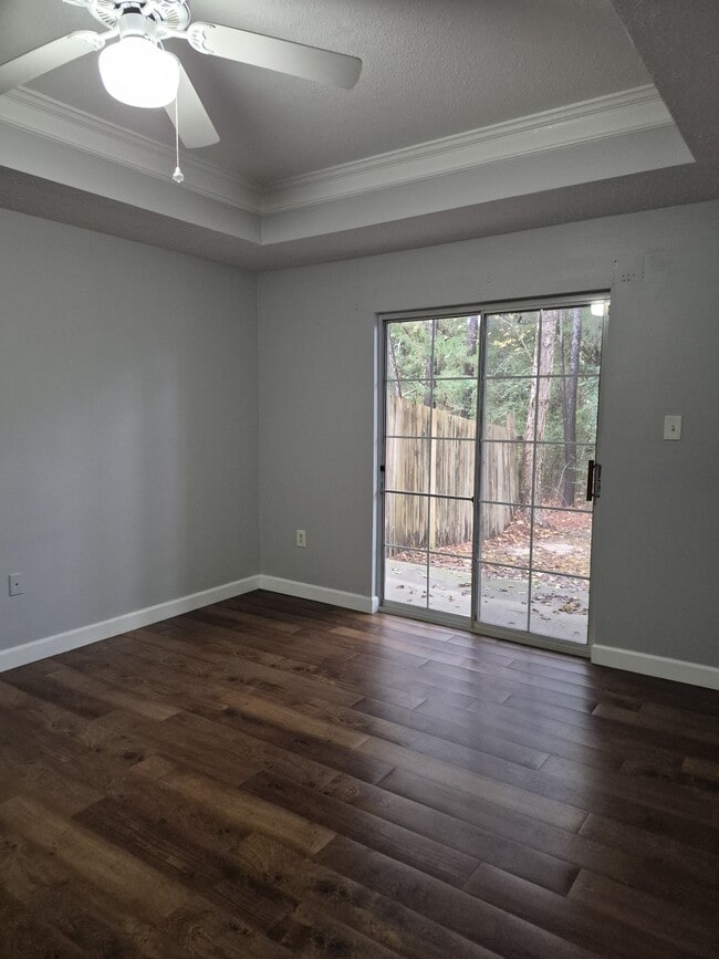 Building Photo - 1921 Gornto Rd