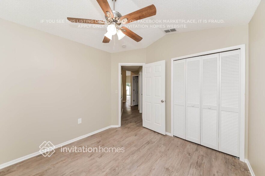 Building Photo - 4201 11th Ave E