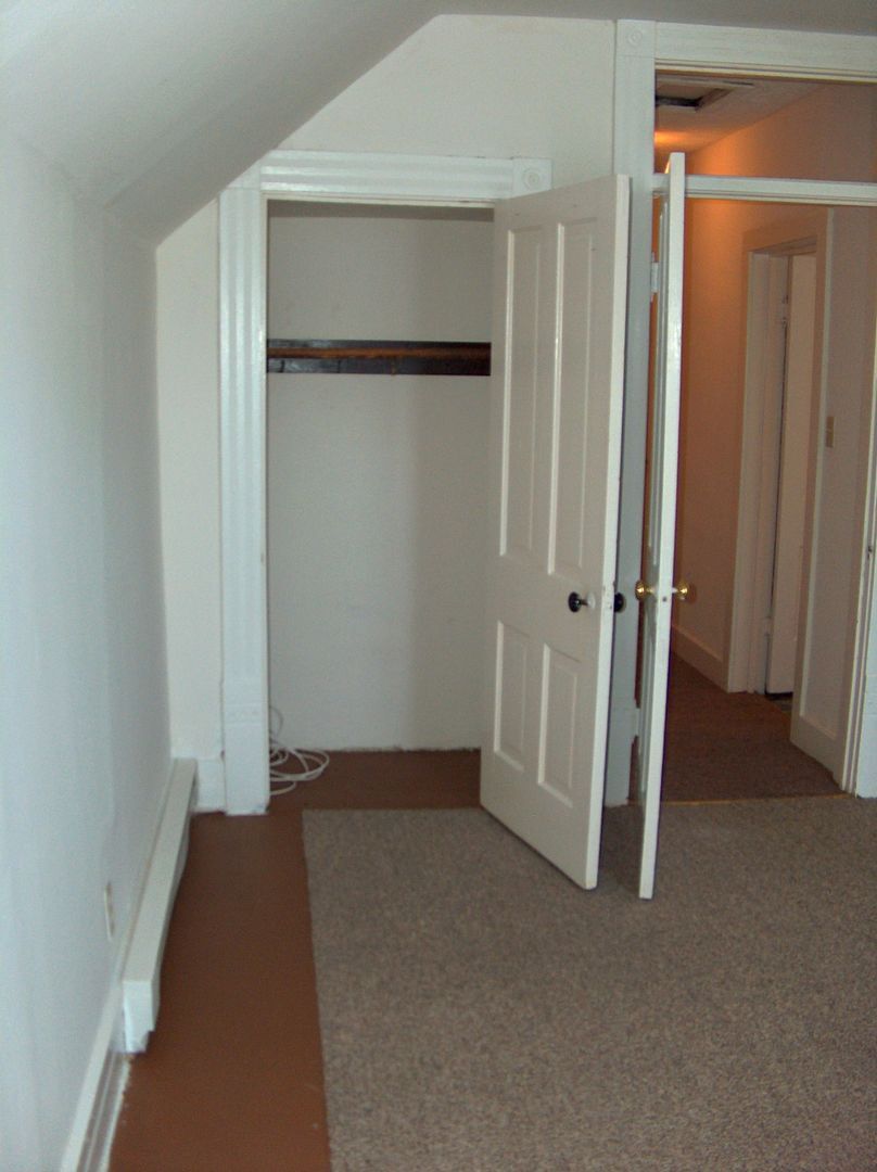 Building Photo - 718 Brown St