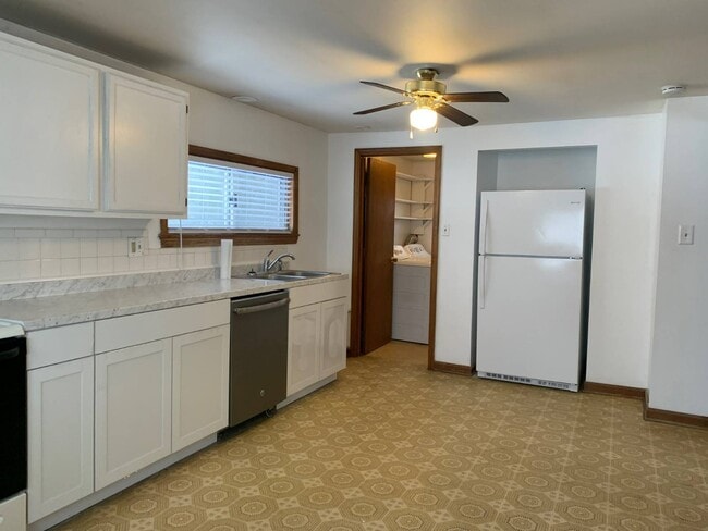 Building Photo - 144 Vley Rd