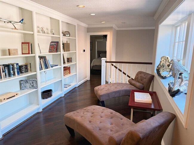 Building Photo - 2819 Cedar Woods Pl