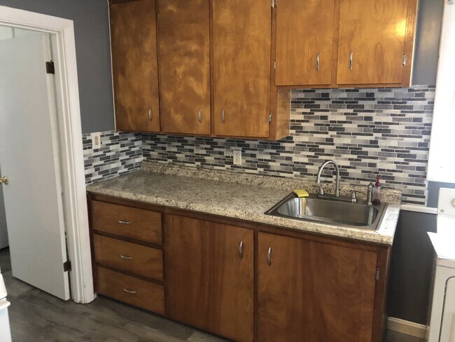 Building Photo - 100 Mason St