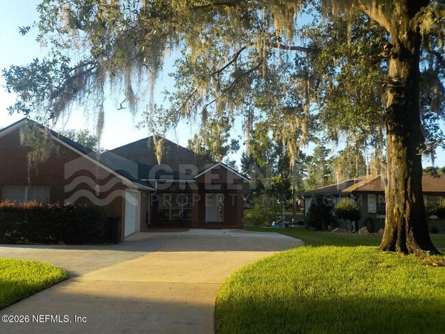 Building Photo - 1761 Oak Grove Dr S