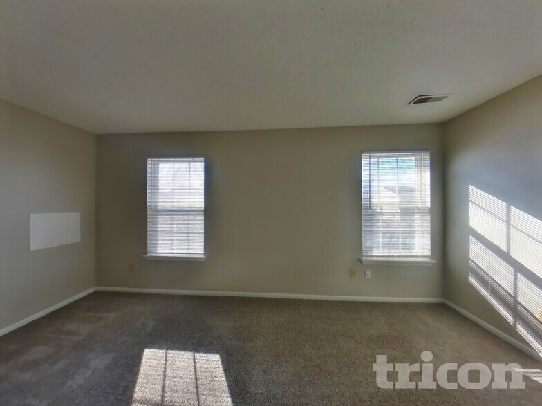 Building Photo - 4244 Village Trace Dr