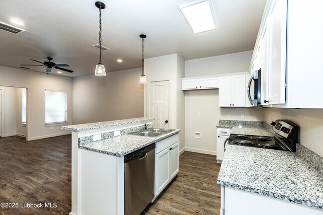 Building Photo - 2527 138th St