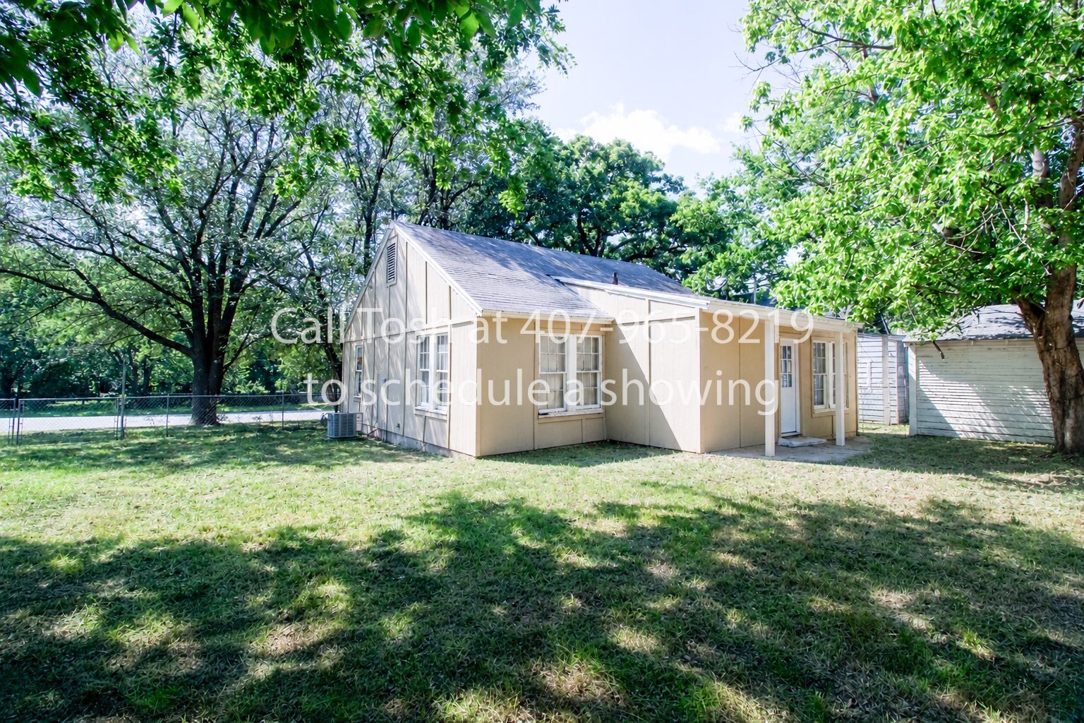 Building Photo - 1110 S Houston Ave