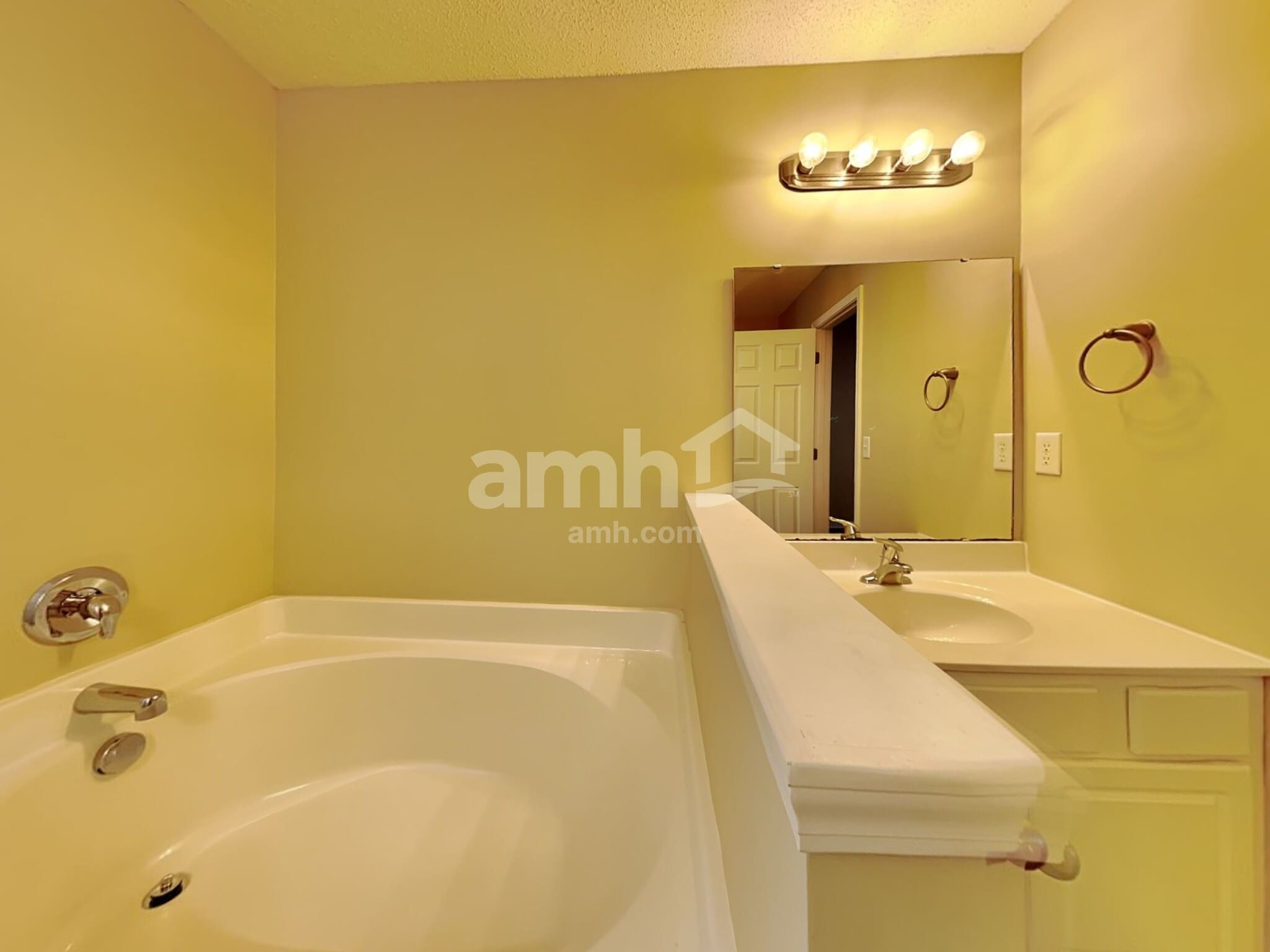 Building Photo - 110 Macallan Ct