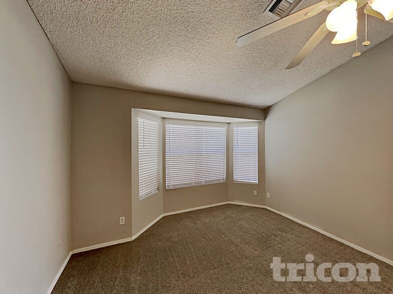 Building Photo - 3561 E Sequoia Dr