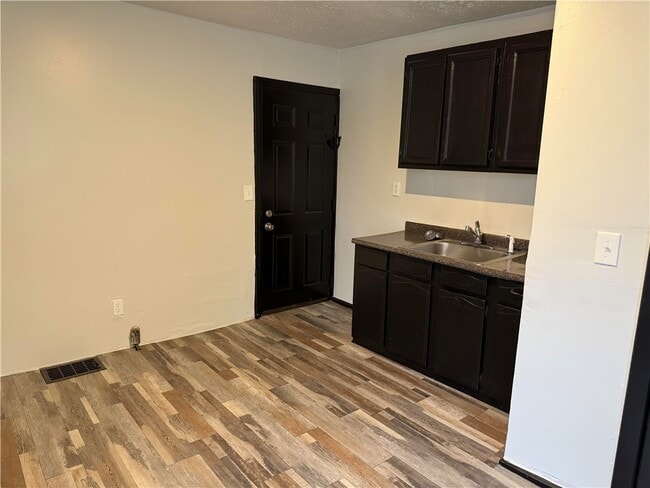 Building Photo - 710-712 Jay St