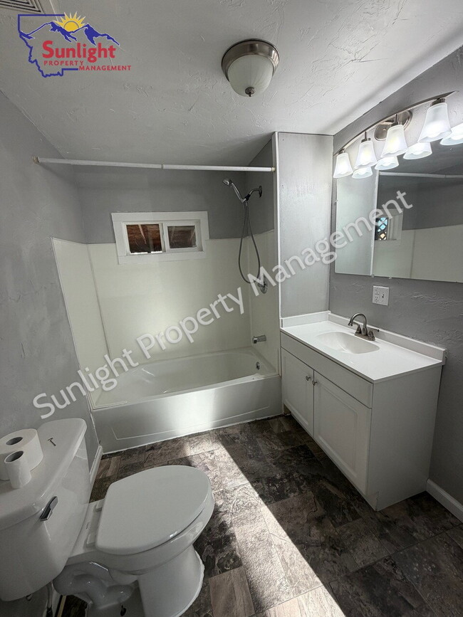 Building Photo - Spacious 5-Bedroom Home with Open Layout, Off-Street Parking & Large Backyard