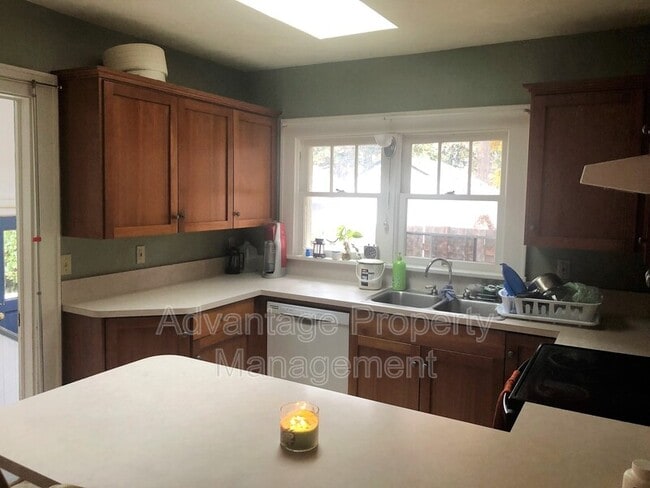 Building Photo - 436 NW 8th St