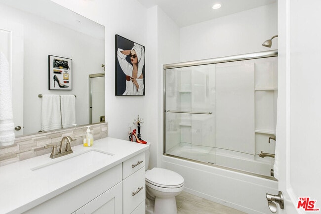 Building Photo - 24407 Clear Creek Pl