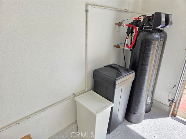 Building Photo - 20 Senisa