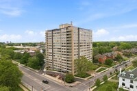 Building Photo - 1620 E Broad St