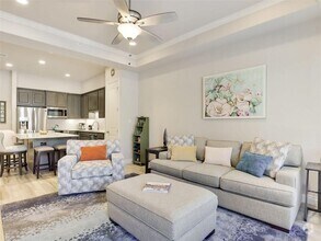 Building Photo - 104 Bella Toscana Ave
