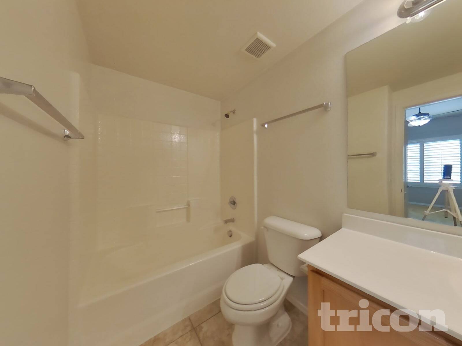 Building Photo - 16825 N 14th St