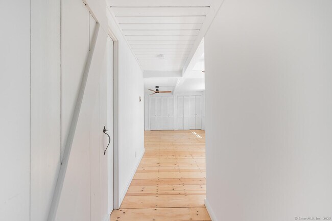 Building Photo - 16 Baywater Dr