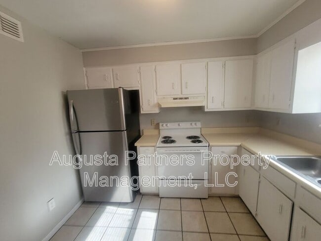 Building Photo - 119 Chalet North CT