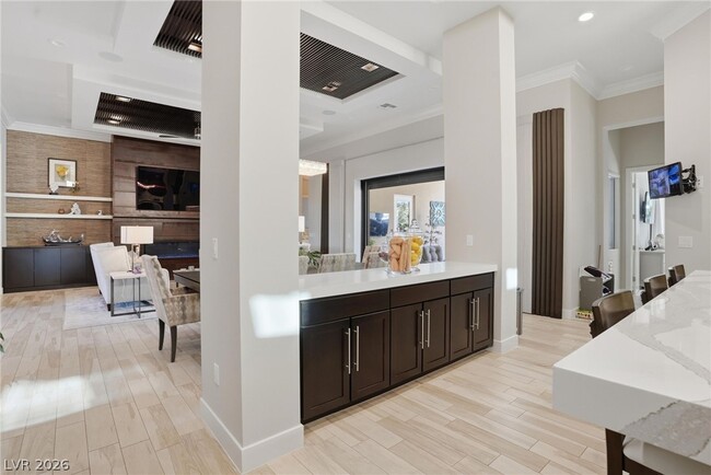 Building Photo - 47 Moonfire Dr