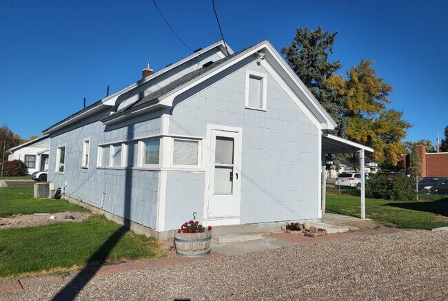 Building Photo - 104 Wilson Ave