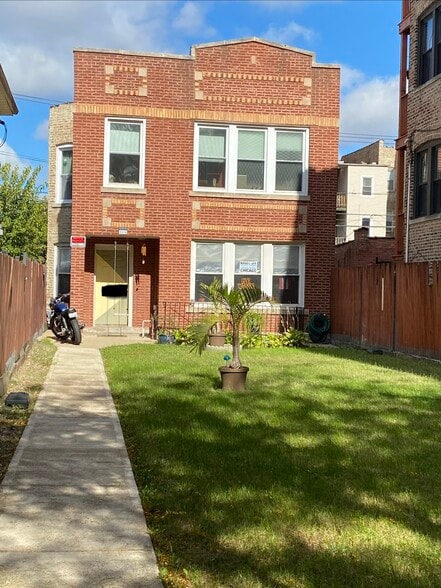 Yard In Front of the House - 3310 W Division St